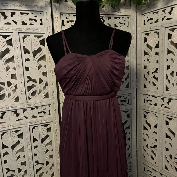GIRLS DAVIDS BRIDAL BEAUTIFUL PLUM PURPLE SPAGHETTI STRAPS LONG FORMAL DRESS - Picture 2 of 10